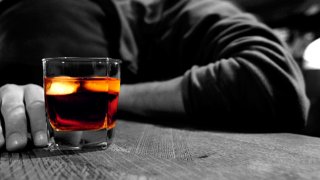how-to-tell-if-someone-is-an-alcoholic