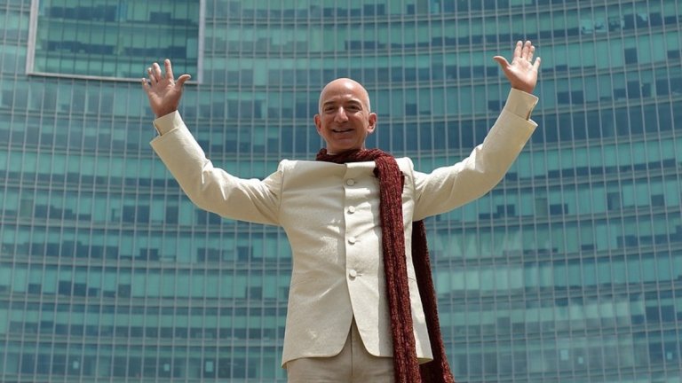 Милиардерите в света днес са рекордно много - 2208 души. На снимката: изпълнителният директор на Amazon и най-богат човек в света Джеф Безос.