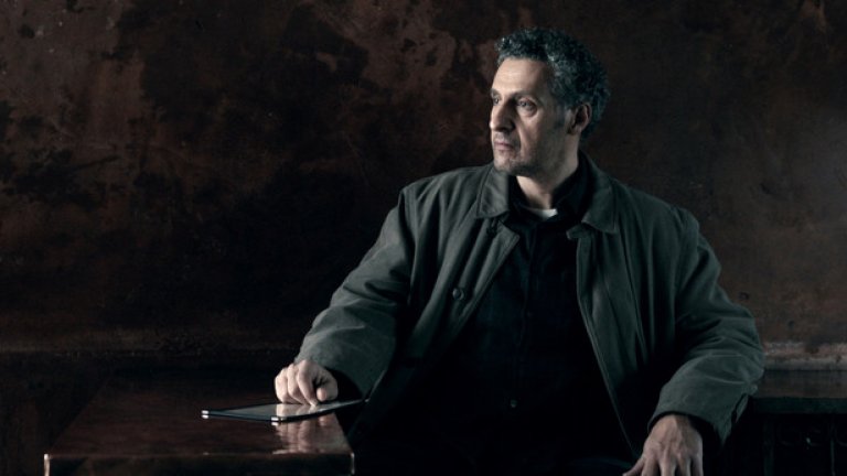 The Night Of 
Сериалът на HBO е базиран по британско шоу от 2008-2009 година. Премиерата на сериала в САЩ ще бъде на 10 юли 2016. Сериалът ще има само осем епизода. The Night Of проследява разследването на фиктивно убийство в Ню Йорк.В сериала участва актьорът Джон Туртуро.
