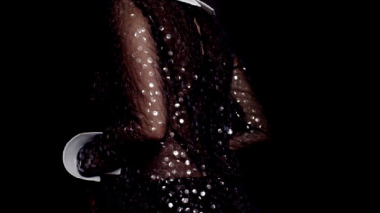 Прозрачният костюм с пайети на Барбра Стрейзънд, който тя носи на "Оскарите" през 1969 г., е тема на толкова заглавия, колкото и наградата й за най-добра актриса за "Весело момиче".