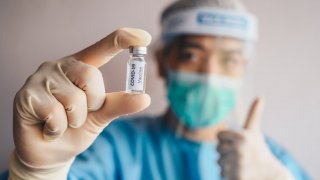 Сега е моментът да се поведе поход срещу противниците на ваксините, после ще бъде твърде късно