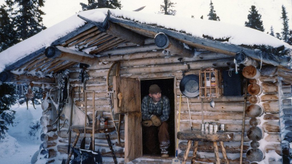 Richard_Proenneke_in_his_cabin