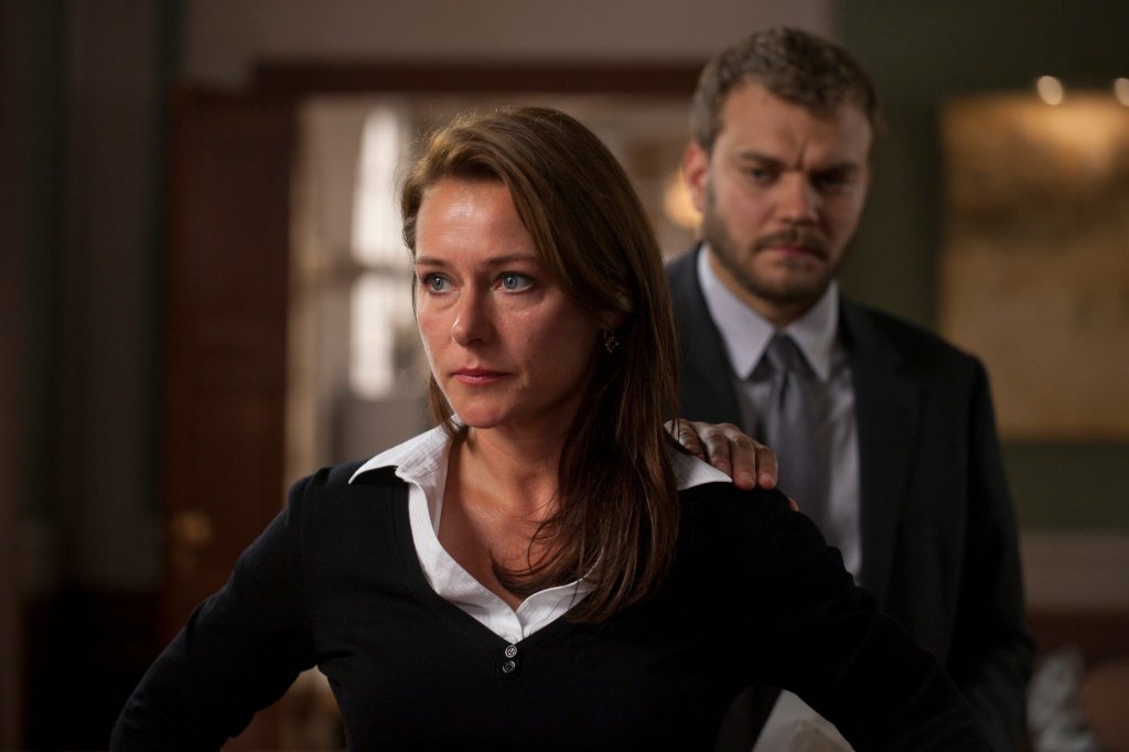Borgen/ Правителството

Датска драма за властта. Напомня на американския „Западното крило” и надниква в света на политическите игри. Главна героиня на екрана е Биргите Ниборг (Birgitte Nyborg), силна жена и политически лидер, която благодарение на а