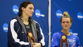 "Принуждават ни да се състезаваме срещу мъже, а сега искат и да се събличаме пред тях"