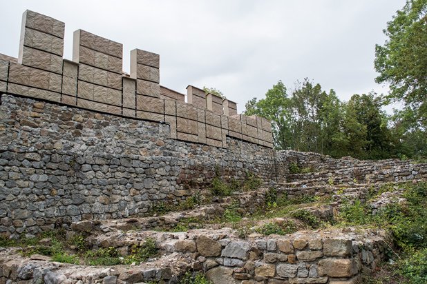 Визуализация на крепостта "Кракра" в Перник за 6 милиона лева, която дори Божидар Димитров определи като несполука