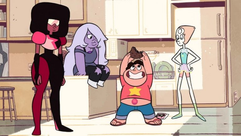 "Стивън Вселенски" е първото шоу на Cartoon Network, зад което стои жена - Ребека Шугар, изиграла основна роля в създаването и на "Време за приключения"