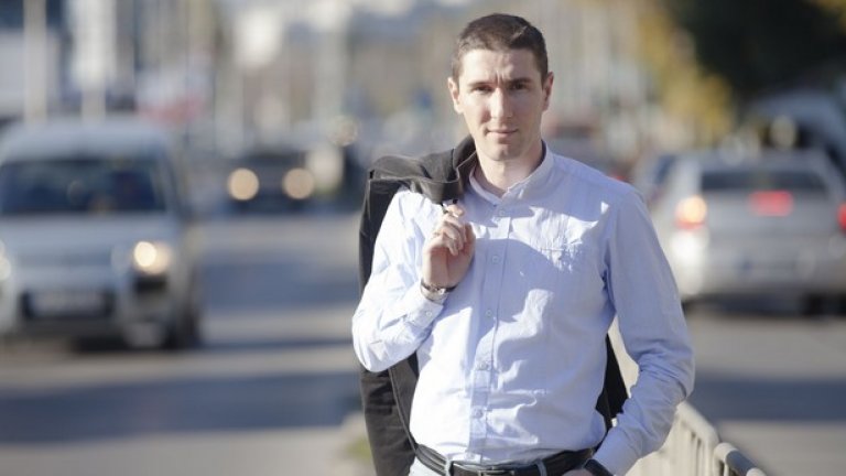 Георги Янакиев, управител на банков офис на ПроКредит Банк, готов да каже отговорното "не"