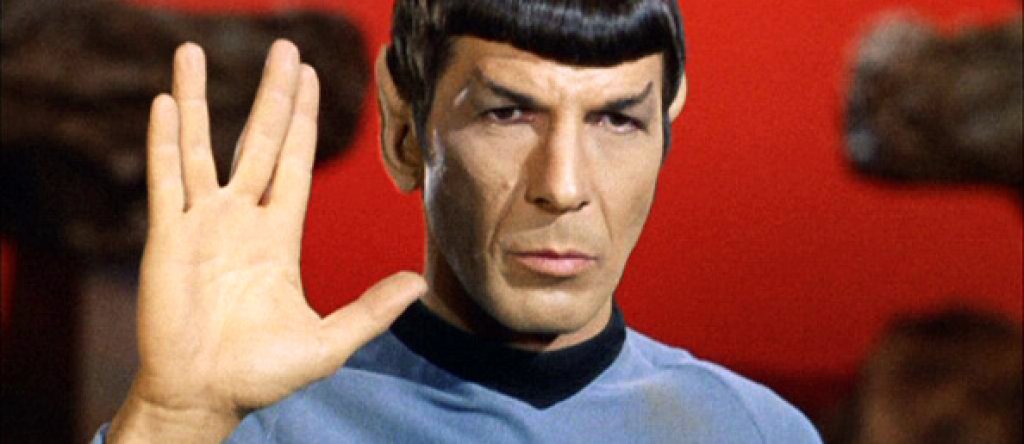 Стар Трек
Нека си говорим за „Стар Трек: Оригиналният сериал“ - той поставя началото на всичко. Научно-фантастичната поредица, създадена от Джин Родънбъри поставя началото на култ, който живее десетилетия по-късно. Епизодите се излъчват от 1966 год