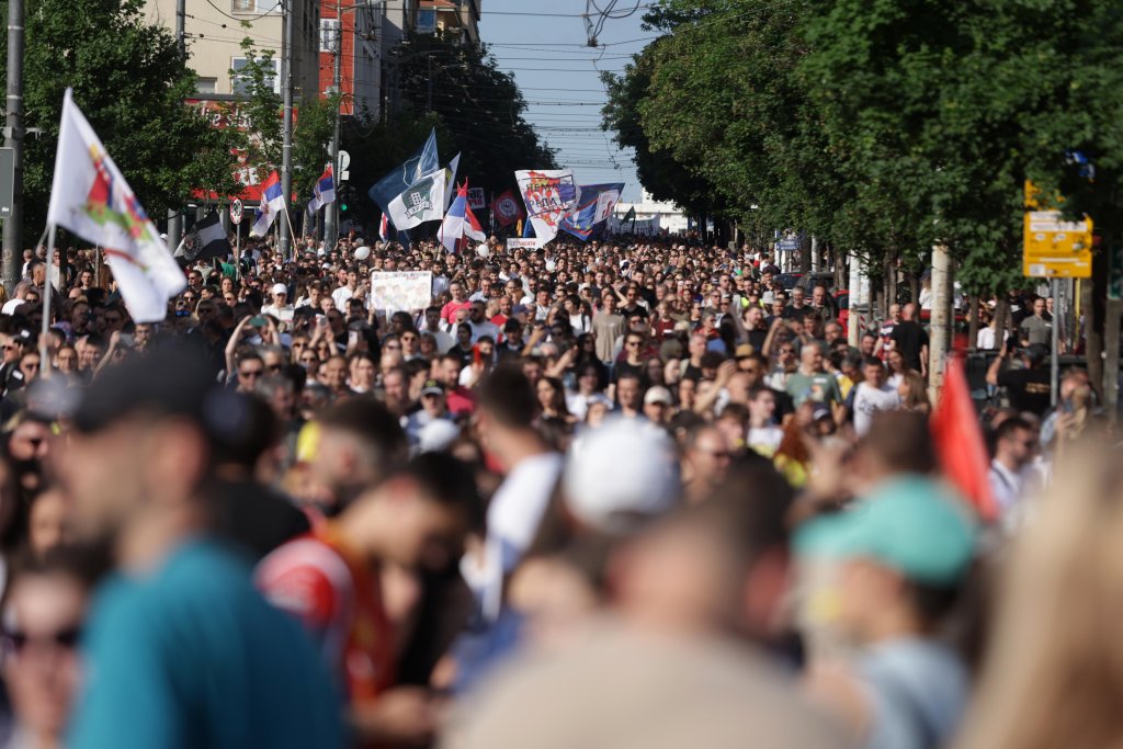 Масови протести в Белград: Демонстрантите искат нови избори