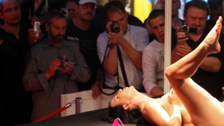 Секс, видео и камшик