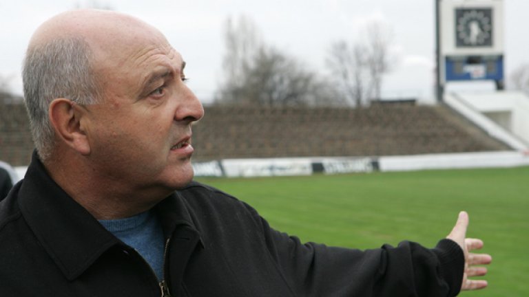 Шефът на Славия Венцеслав Стефанов призова държавата да помогне за реконструкцията на стадионите