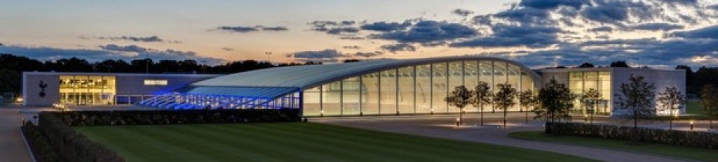 Enfield training centre, Toтнъм
Комплексът разполага с 15 терена, а 4 от тях се използват от представителния тим.
