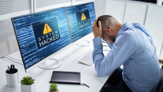 Ако не внимаваме, можем да направим така, че неподходящи хора да получат достъп до най-важното за нас