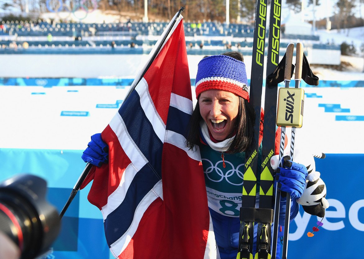 Марит Бьорген, ски-бягане
Норвежката се отказа на 38 години, но не и преди да се превърне в най-успешния спортист на Зимни олимпийски игри. Бьорген печели титлата на 30 км в ПьонгЧанг, която е трета поредна победа на олимпиади за нея след златото във Ванкувър 2010 класически стил и в Сочи 2014 свободен стил. Тя завоюва четвърто отличие след златото в спринта и сребърните медали в щафетата и в отборния спринт. Със спечелената титла Марит Бьорген вече се превърна в най-успешния състезател на зимни олимпиади за всички времена. 37-годишната Бьорген има рекордните 15 медала, осем от които златни. Освен това тя е завоювала още четири сребърни и три бронзови отличия от олимпиади.
