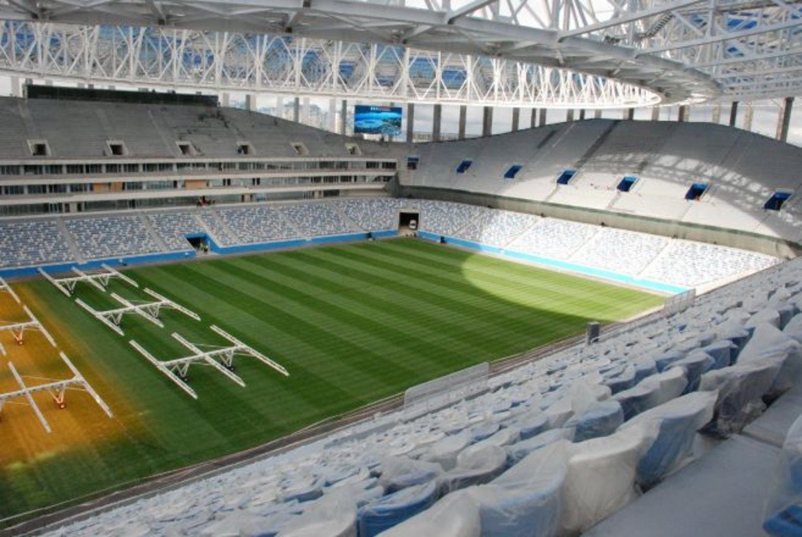 Стадион "Нижний Новгород"

Стойност — 17,9 млрд рубли, капацитет 45 хиляди зрители

В града дълго време обсъждаха къде да бъде построен стадионът. По оценка на комисията съоръжението е готово на 73 процента.