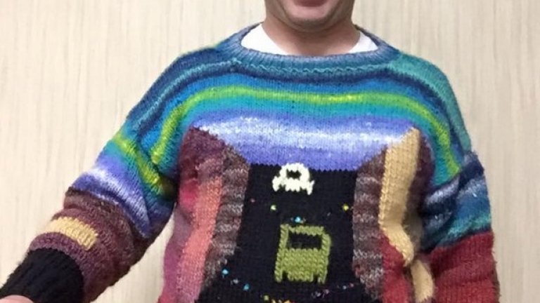 Неговите пуловери вече имат повече от милион посещения на различните страници на Барски в интернет.