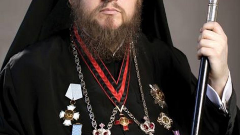 Русенският владика разкритикува хулите, отправени срещу папата