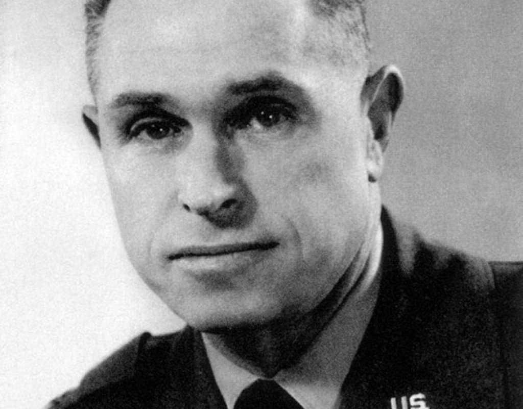 COL_Aaron_Bank_in_uniform