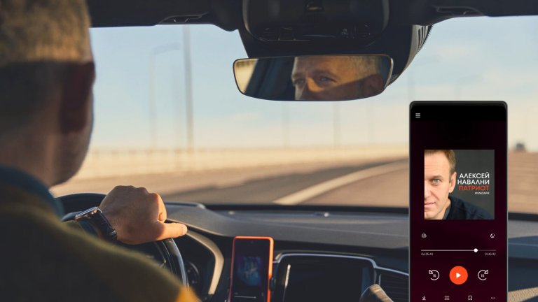 Сравненията между разказа на руския опозиционер и случващото се в България днес са неизбежни, споделя журналистът