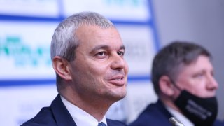 Той отново се обяви за отпадането на всички противоепидемични мерки