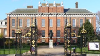 kensington_palace__the_south_front___geograph_org_uk___287402_06323800