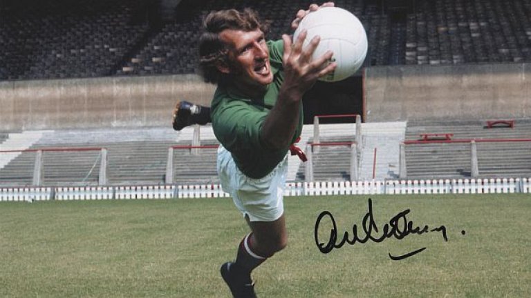 Сър Мат Бъзби определи Алекс Степни като най-важния фактор за титлата на Юнайтед през 1967 г., а година по-късно той отчая Еузебио на финала за Купата на европейските шампиони