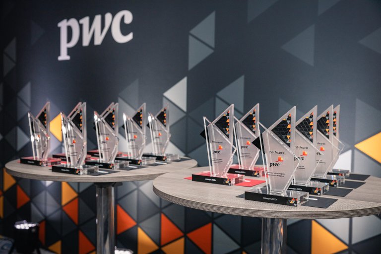 Отличията на ESG Awards, организирани от PwC България. Лидл България получи наградата в категория "Стратегия".