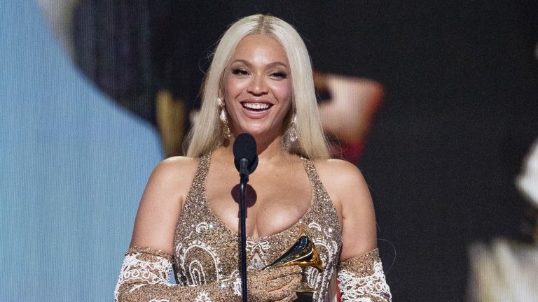 Бионсе 
След Брус Спрингстийн, Тейлър Суифт, Риана и съпруга си Джей Зи - Бионсе стана петият музикант, влязъл в класацията на списание Forbes. 44-годишната знаменитост закръгли състоянието си на 1 милиард долара през 2025 г. след супер успешното си турне Cowboy Carter.