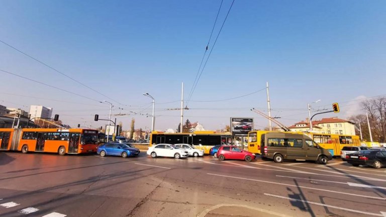 Лека катастрофа предизвика огромно задръстване в София