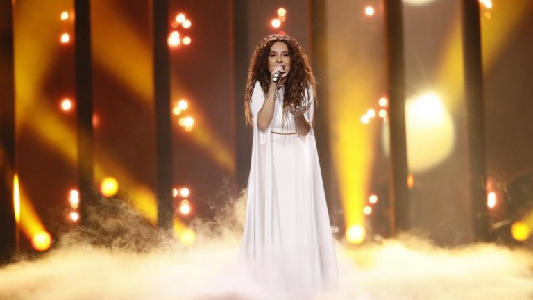 Yianna Terzi - Гърция 
Гръцката представителка не продължава към следващата гала вечер в "Алитис Арена", но се представи много добре. Освен изпълнител, тя е и ко-автор и ко-продуцент на песента, с която се яви – "Oniro Mou" (Моята мечта).