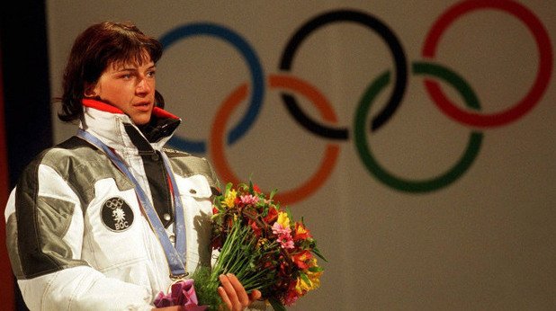 Нагано 1998 г. Катя Дафовска се превръща в първата и единствена родна шампионка от зимни игри. 
