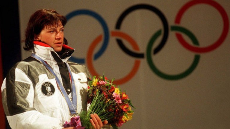 Нагано 1998 г. Катя Дафовска се превръща в първата и единствена родна шампионка от зимни игри.