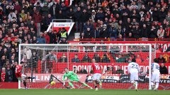 Юнайтед обърна Палас и излезе трети във Висшата лига