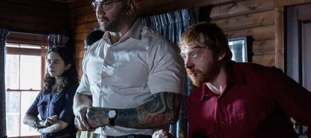 “Почукването”
Лъкатушещата кариера на М.Найт Шаямалан отново прави опит да се върне в добрата си форма от “Шесто чувство” и “На парчета”. 
Новият трилър на режисьора е адаптация по романа “Призраците в моята глава” на Пол Трембли и разказва за семейство, което отива на почивка в хижа в Ню Хемпшир. Mалко след като се настаняват обаче, ваканцията им е прекъсната от четирима въоръжени непознати, които ги взимат за заложници и ги поставят пред ужасяваща дилема, от която зависи съдбата на човечеството.
Кога: 3 февруари
Къде: в кината