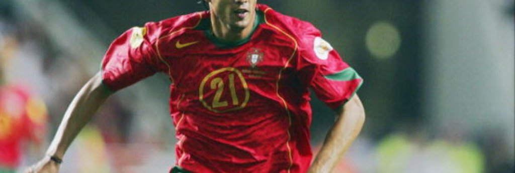 Нуно Гомеш
Той се превърна в португалска легенда, вкарвайки 4 гола на Евро 2000. Победно попадение в обрата срещу Англия за победата с 3:2, два гола срещу Турция и един срещу Франция. Такова представяне привлече вниманието върху играещия тогава за Бенфика футболист и той се оправи към Серя А, за да облече лилавите екипи на Фиорентина.
