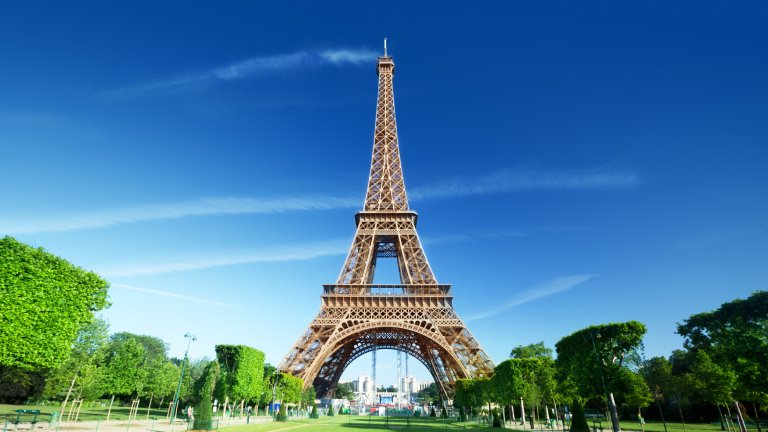 Въпреки това компанията, която управлява монумента, е поръчала само козметичен ремонт и боядисване