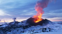 Обявен е червен авиационен код (снимката е архивна)
