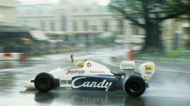 Сена с Toleman през 1984 - състезанието в Монако е прекратено заради силен дъжд, Айртон мисли, че е спечелил, но е класиран втори
