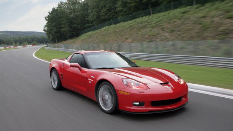 Corvette Z06 – 7.22,68 минути
Докато дойде времето за тестовете на новия C7 Z06 на „Нордшлайфе”, феновете на Corvette ще се радват на факта, че LS7 Z06 със 7-литровия си мотор се оказа по-бърз на това трасе от Ferrari Enzo. Атмосферен мотор с мощност 512 конски сили, впечатляващо.