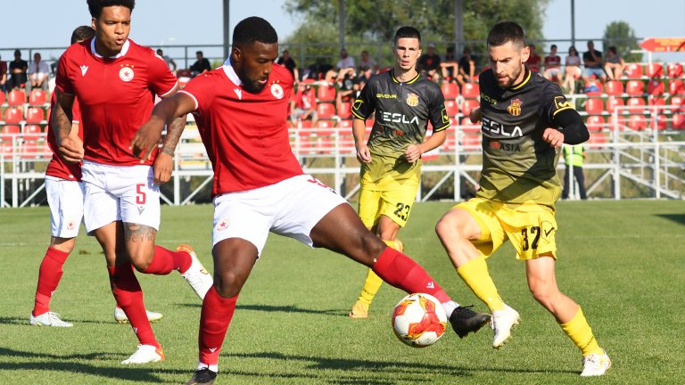 Трагичен ЦСКА срещу 10 в Македония