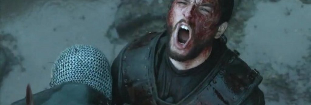 Поддържаща мъжка роля в драматичен сериал
Прогноза: Кит Харингтън, Game of Thrones
Това беше категорията, в която Питър Динклидж да губи за ролята си в Game of Thrones по HBO. Бихме се радвали да видим обаче Майкъл Кели от "Игра на карти" (Netflix), който играе Дъг Стампър, или Джонатан Банкс от "Обади се на Сол" (Майк Ърмантрот) да бъдат наградени тази година. И двамата играят силно нюансирани герои: Банкс е престъпник с мека душа и трогателна мотивация, а Кели е старателен и лоялен шеф на администрацията и дясна ръка на президента, борещ се с вътрешните си демони. И двамата еднакво заслужават статуетка. Въпреки това с всичките драми около "умря ли той или не умря" тази година, Кит Харингтън от of Thrones, номиниран за първи път, може да получи признание за ролята си на Джон Сноу.