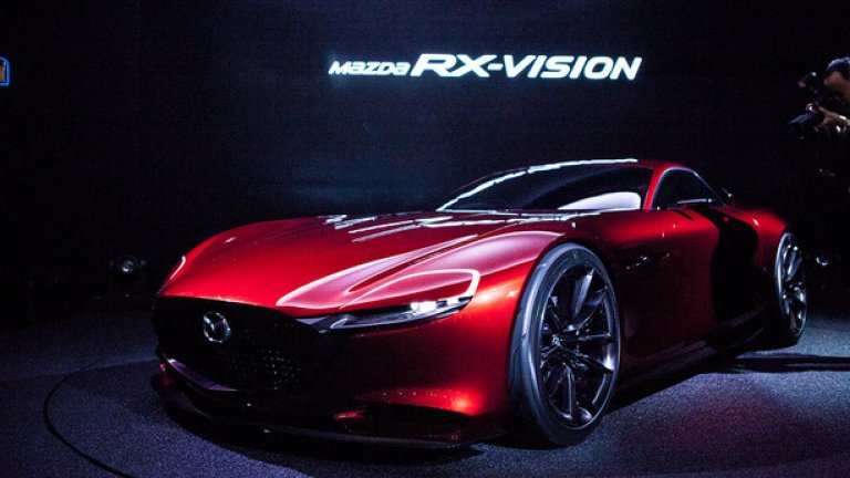 Големият шеф на Mazda Масамичи Когай предположи, че за серийното производство може да бъде използвана платформата на МХ-5