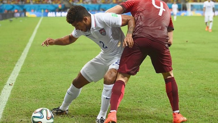 9. ДеАндре Йедлин  –  САЩ
Обявен за най-добрият играч в първенството на САЩ още в дебютния си сезон, десният защитник на Сиатъл Суондърс наистина изнесе впечатляващ мач срещу Белгия. Едва 20-годишен, той разполага с огромен потенциал.