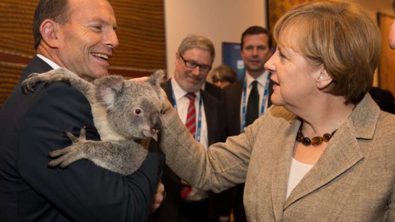 Премиерът на Австралия Тони Абът и германският канцлер Ангела Меркел