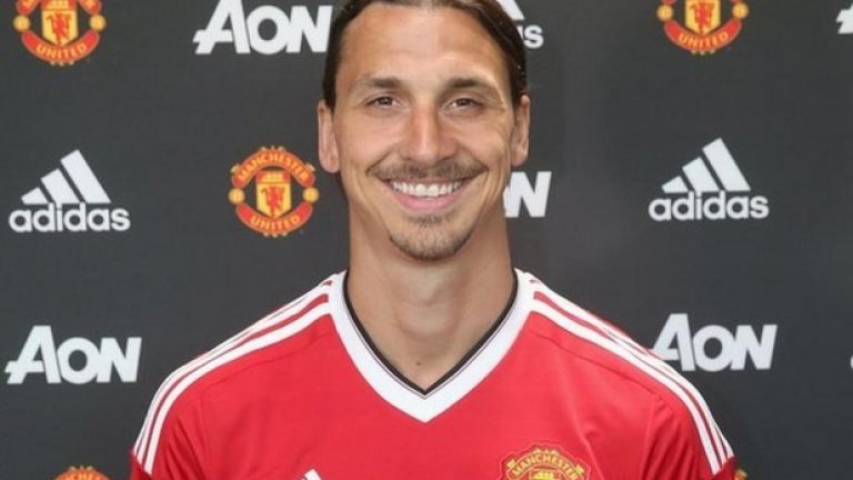3. Първата снимка на Златана Ибрахимович с фланелка на Юнайтед (1 юли).
    Looking good, @IamZlatanIbrahimovic! ZlatanTime A photo posted by Manchester United (@manchesterunited) on Jul 1, 2016 at 11:45am PDT