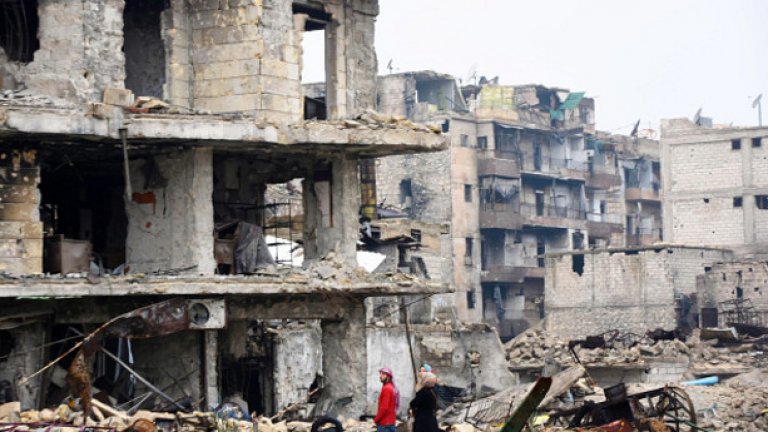 Започна евакуацията на 5 хиляди войници и членове на техните семейства от източно Алепо. Това заяви руският началник на генералния щаб Валери Герасимов