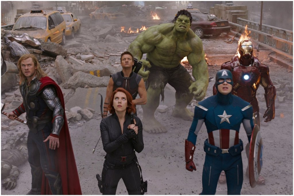 „Отмъстителите: Ерата на Ултрон“ 
Ако комерсиалното кино беше кралство, то Marvel са неговите царе. Новите Отмъстители не бяха толкова добри, колкото последния филм за Капитан Америка или новите сериали от вселената на Marvel, но това не може да спре
