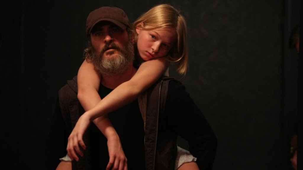 \"Ти никога не беше тук\" (You Were Never Really Here)
Хоакин Финикс за пореден скача в дълбоките води на психологическата драма. Той играе ветеран от войната, който се опитва да спаси младата дъщеря на сенатор да не попадне в мрежа за проституция. Р