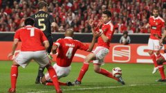 Датският защитник на Ливърпул Даниел Агер откри резултата със забележителен гол с петичка в първия мач