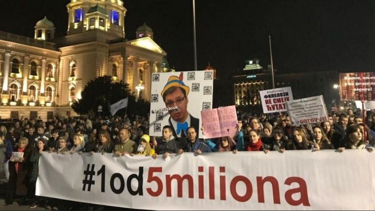Демонстрациите срещу Александър Вучич се нуждаят от негова реална алтернатива.